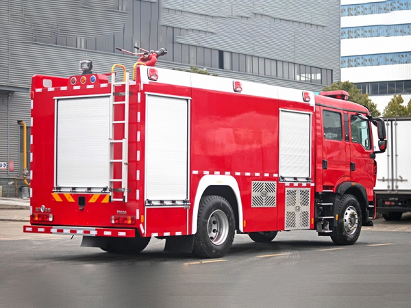 Fire truck, 8-ton foam tank