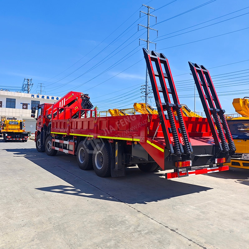8x4 Shaanxi Automobile 22-ton folding Robotic arm