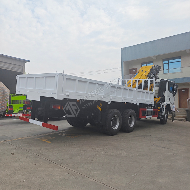 Shacman X3000 6x6 with XCMG 21-ton Robotic arm crane