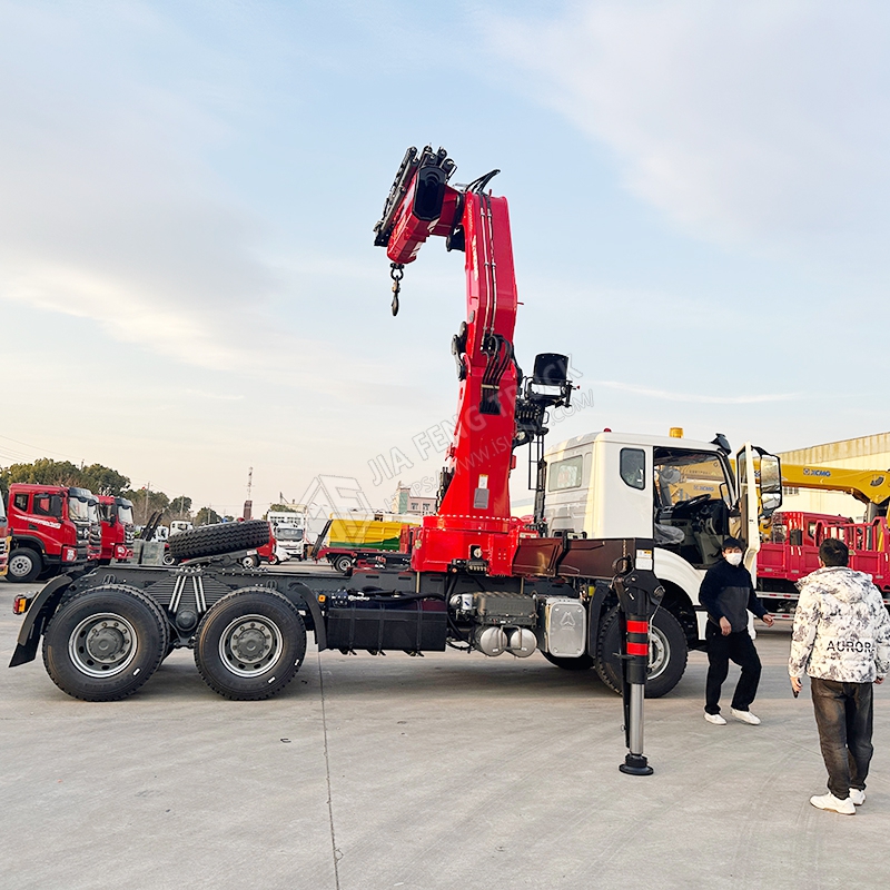HOWO XCMG 43-Ton Mechanical Arm Crane