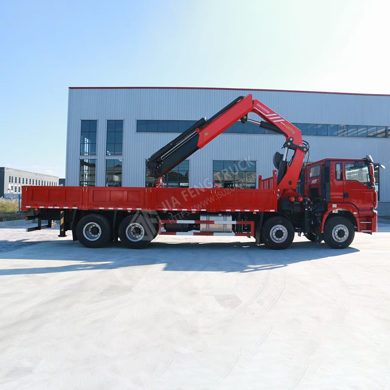 HOWO 8x4 with Sany 18-ton Mechanical arm crane