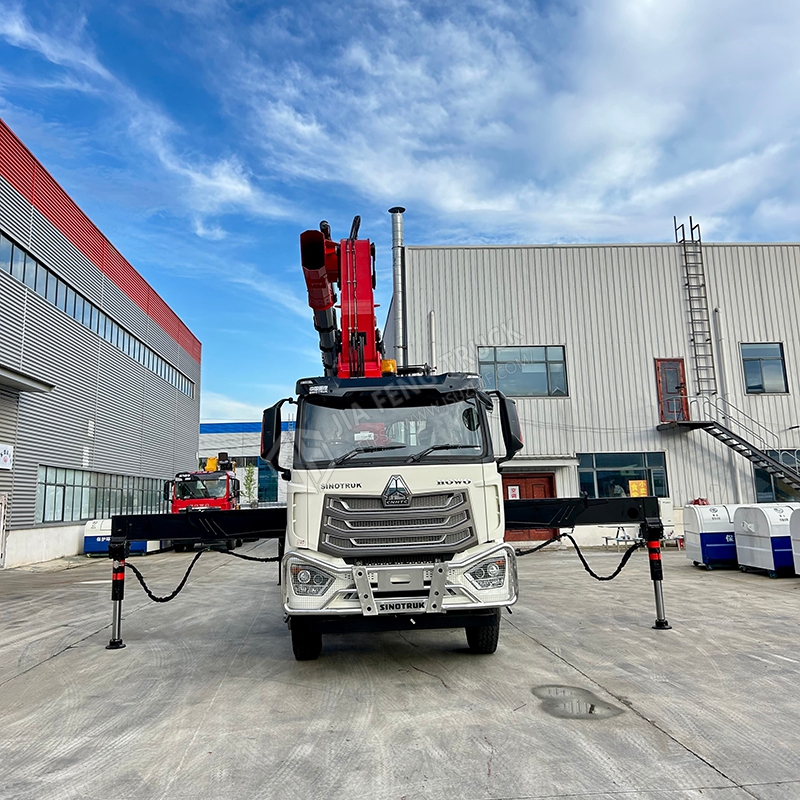 Sinotruk HOWO 8x4 NX Flatbed Mechanical Arm Crane