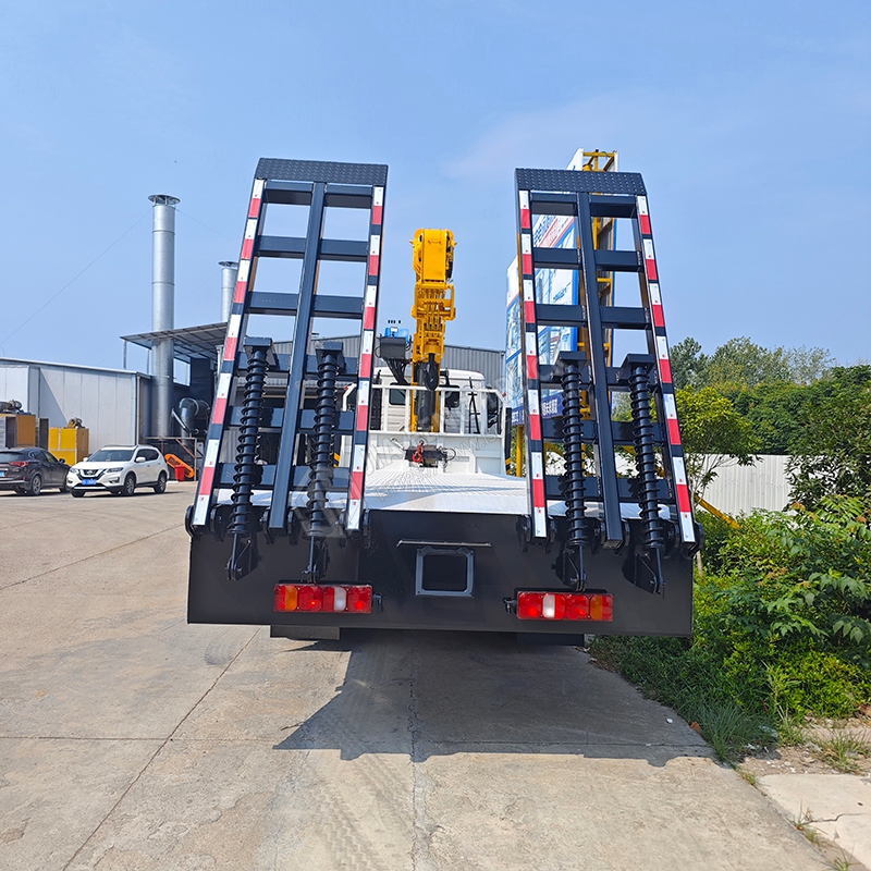 Sinotruk HOWO 6x4 NX XCMG 10-ton 4-section boom