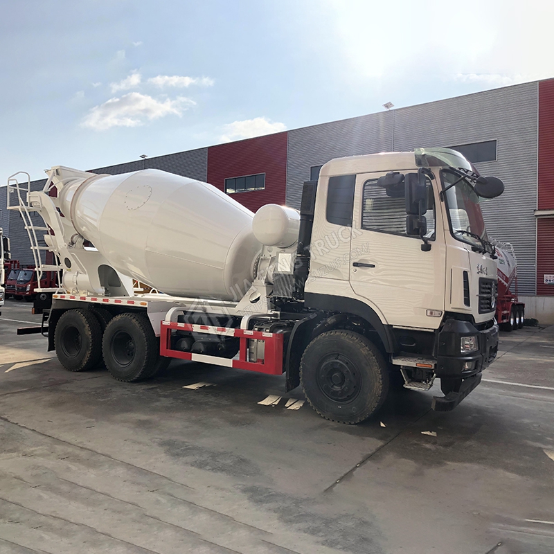 Dongfeng Tianlong Cami&oacute;n Mezclador De 3 Ejes