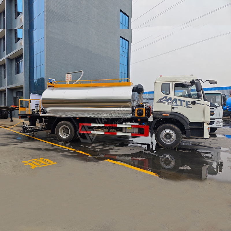 Sinotruk HOWO 12-кубометровый грузовик для распределения асфальта