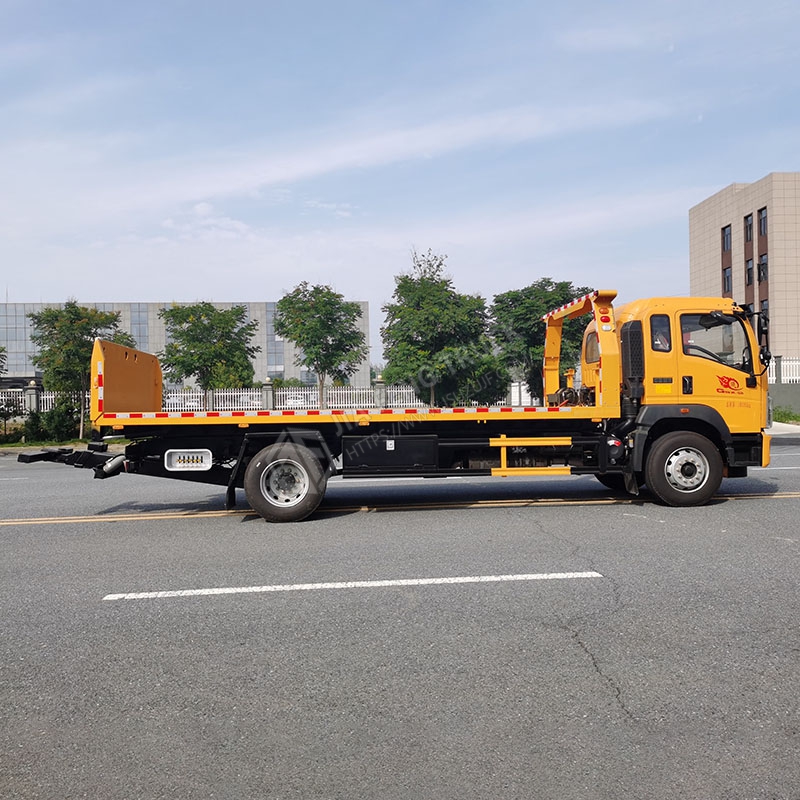 Sinotruk Howo 10-Ton Tow Truck with Towing Capability
