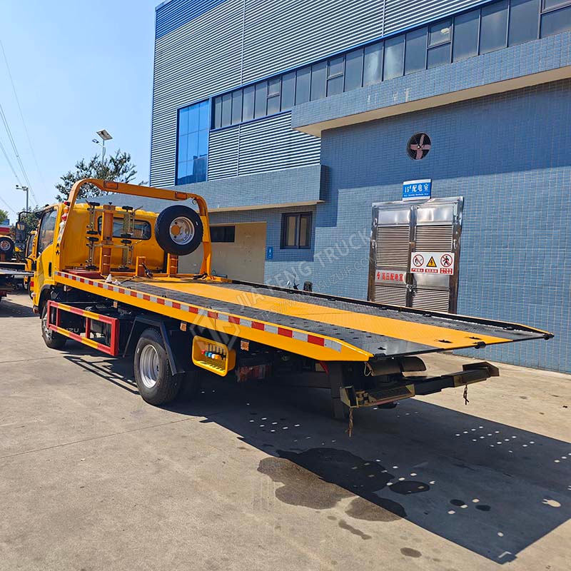 Isuzu KV100 Roadside Recovery Vehicle