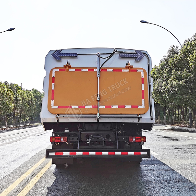 Dongfeng Tianjin 16-cubic-meter Sweeper Truck