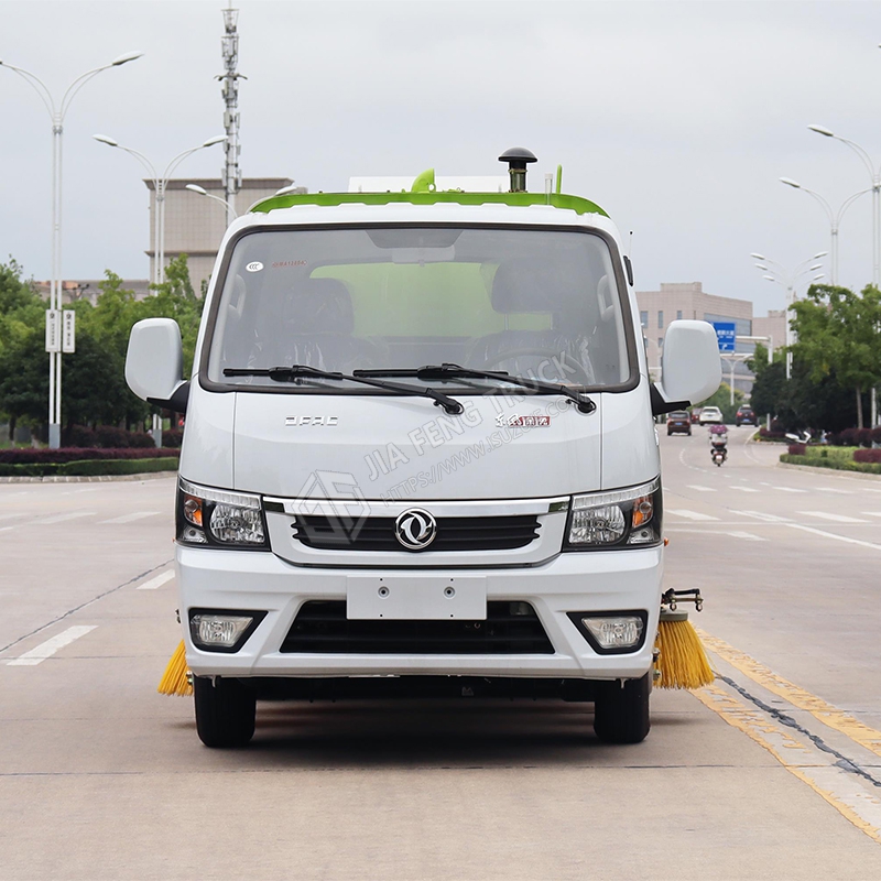 Dongfeng Tu Yi 4-cubic-meter Sweeper Truck