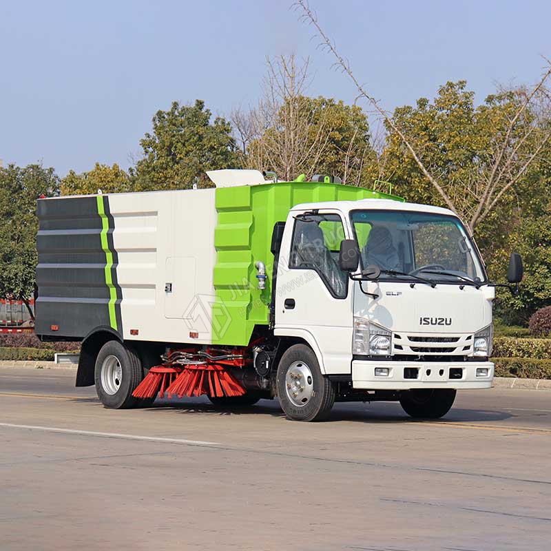 Isuzu High-Pressure Street Cleaning Truck