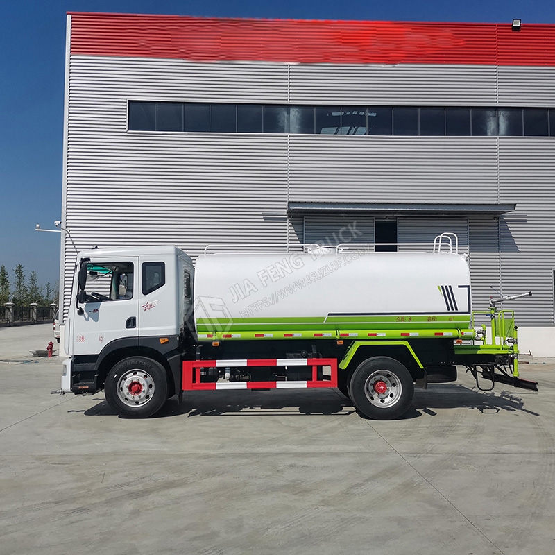 Dongfeng D9 Cami&oacute;n Rociador De Carretera