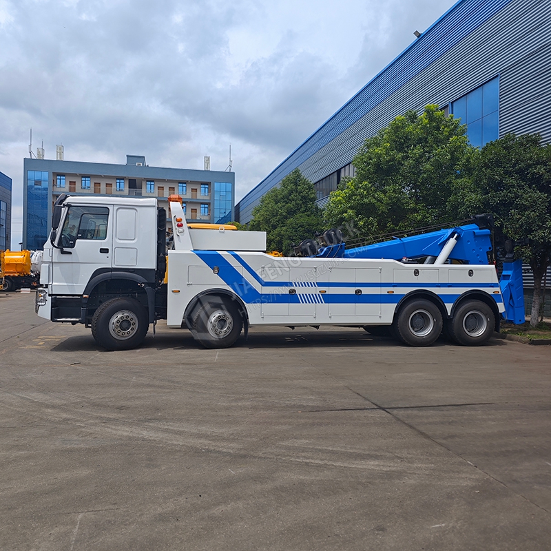Sinotruk HOWO 8x4 Heavy-Duty Tractor with Crane