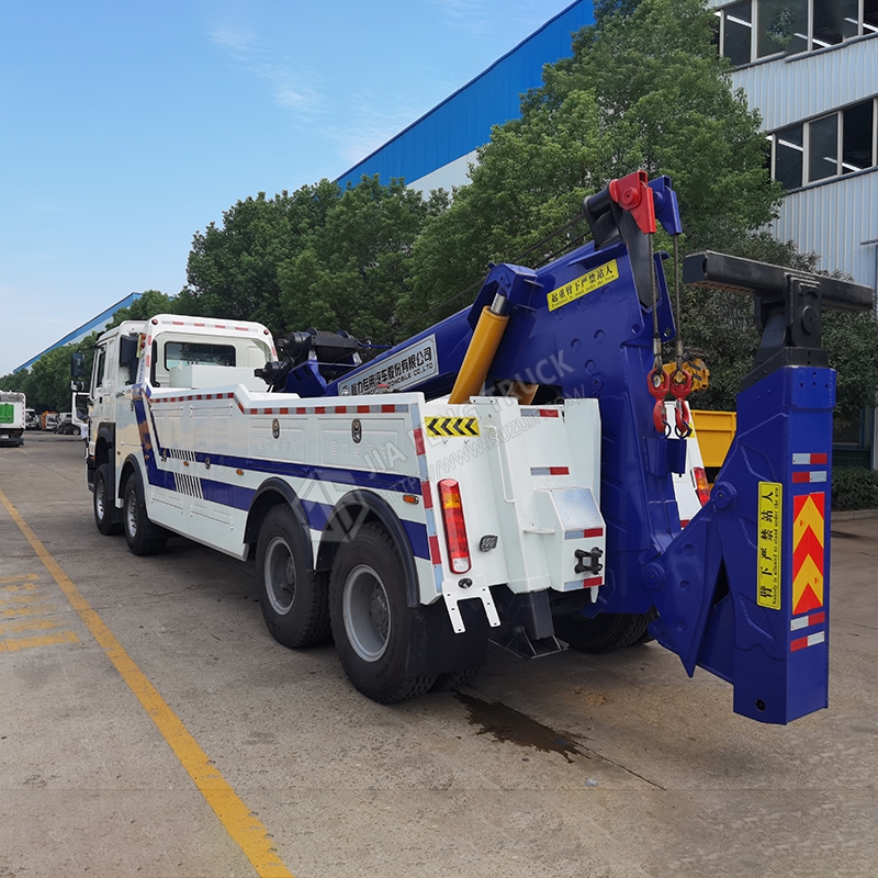 Sinotruk Howo مقطورة ثقيلة 50 طن مع تكوين 4x8 ورافعة