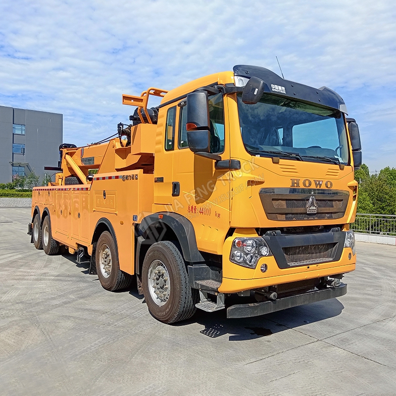Sinotruk Howo 50 طن دوار رافعة سلينغ مركبة إنقاذ الطرق الثقيلة