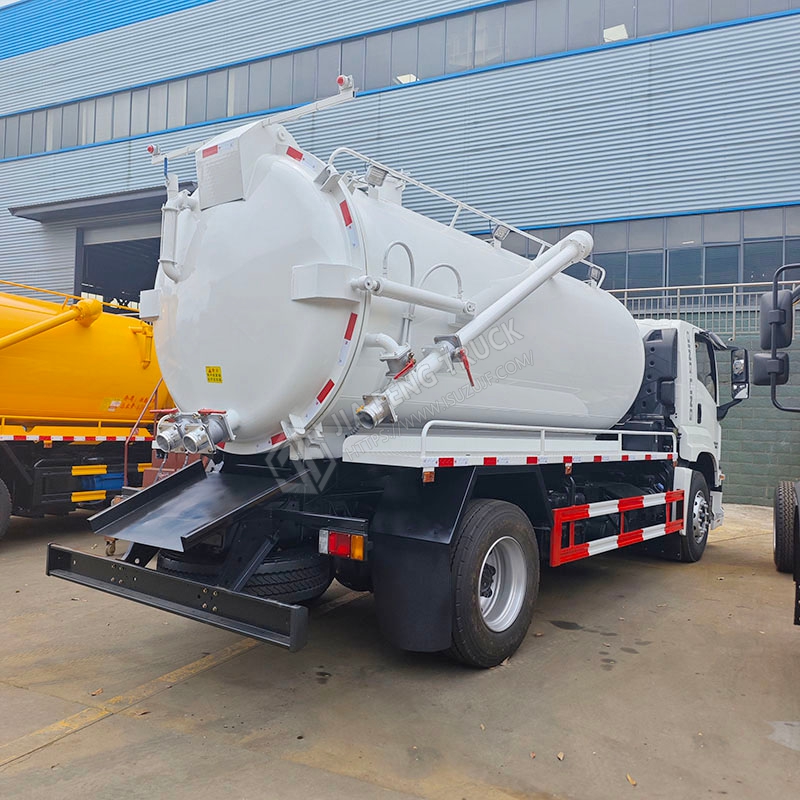 Cami&oacute;n De Aspiraci&oacute;n De Limpieza Y Alcantarillado Isuzu GIGA