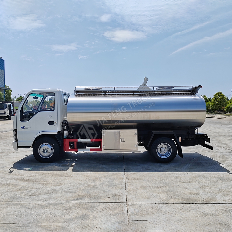 شاحنة توصيل الحليب Isuzu