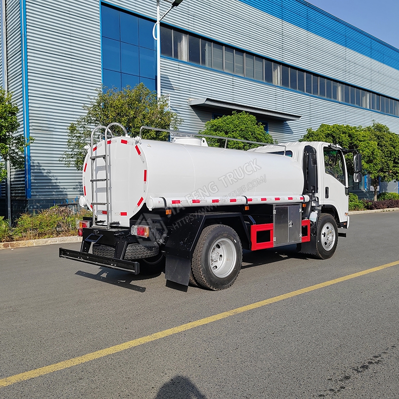 Isuzu 5-Ton Insulated Water Supply Truck