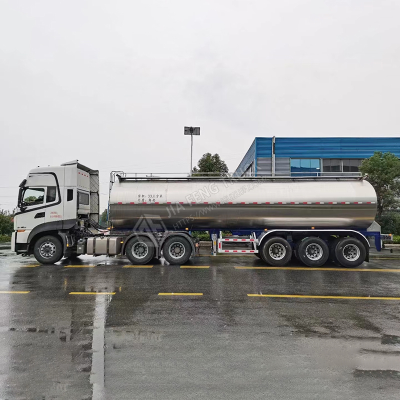Dongfeng Tianlong 33 Metros C&uacute;bicos Semirremolque Lechera Cisterna