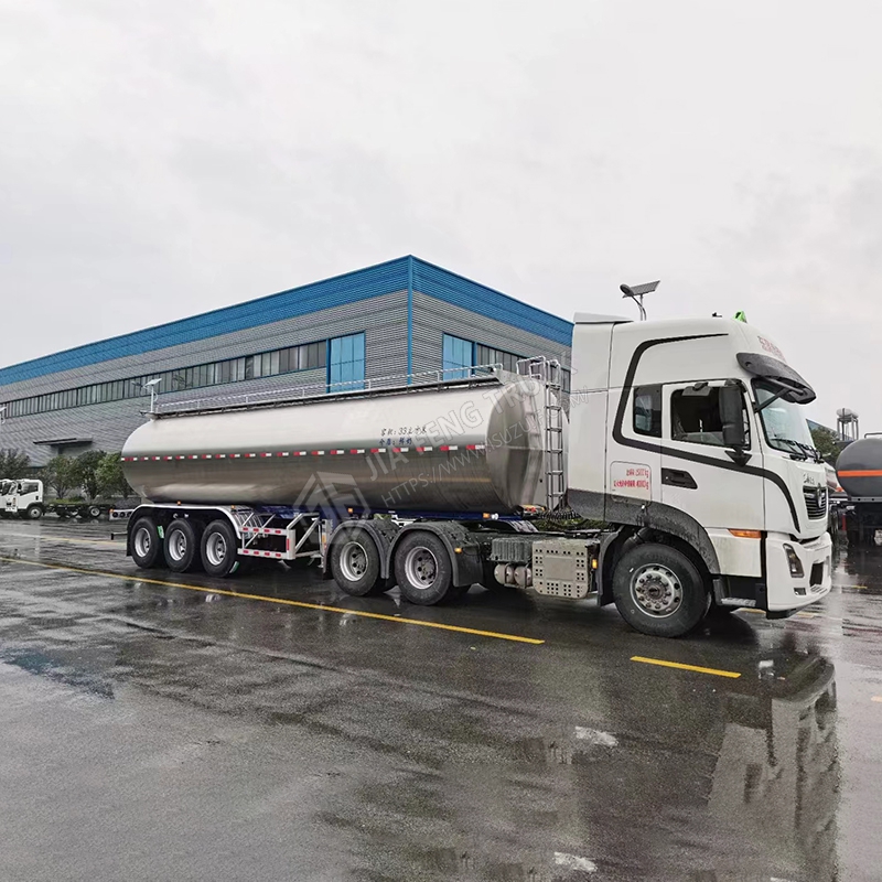 Dongfeng Tianlong 33 Metros C&uacute;bicos Semirremolque Lechera Cisterna