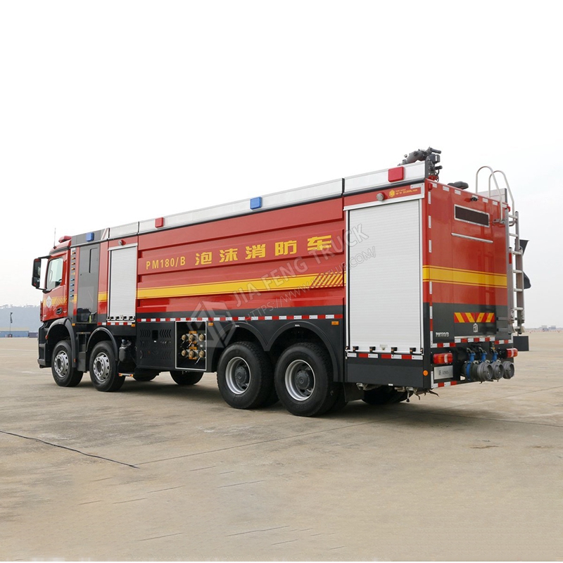 Cami&oacute;n De Bomberos Mercedes-Benz 8x4