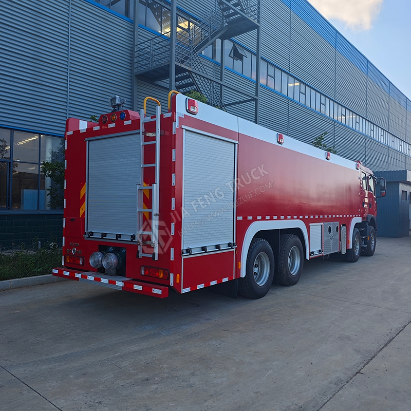 Sinotruk HOWO 8x4 Fire Truck