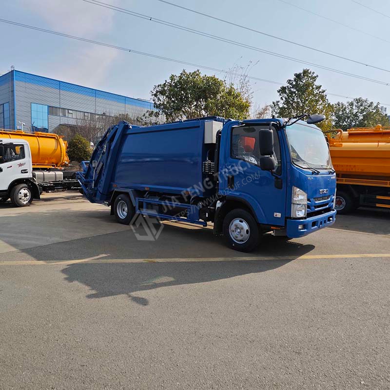 Isuzu 8-cubic-meter compression garbage truck