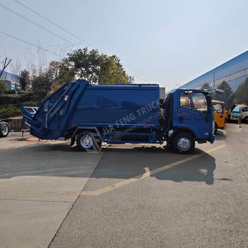 Isuzu 8-cubic-meter compression garbage truck