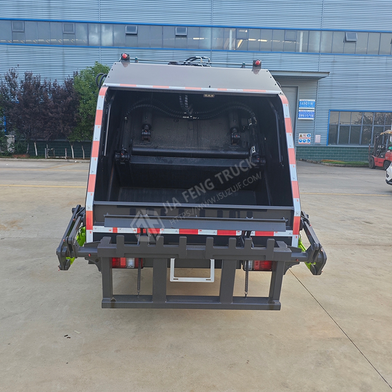 Isuzu 100P Cami&oacute;n De Basura Compactador De 6 Metros C&uacute;bicos