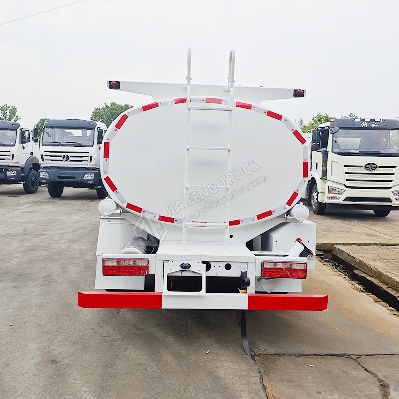 Sinotruk HOWO Cami&oacute;n Petrolero De 7 Metros C&uacute;bicos