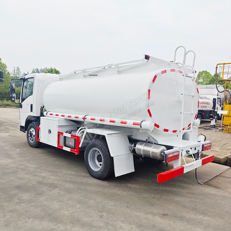 Sinotruk HOWO Cami&oacute;n Petrolero De 7 Metros C&uacute;bicos