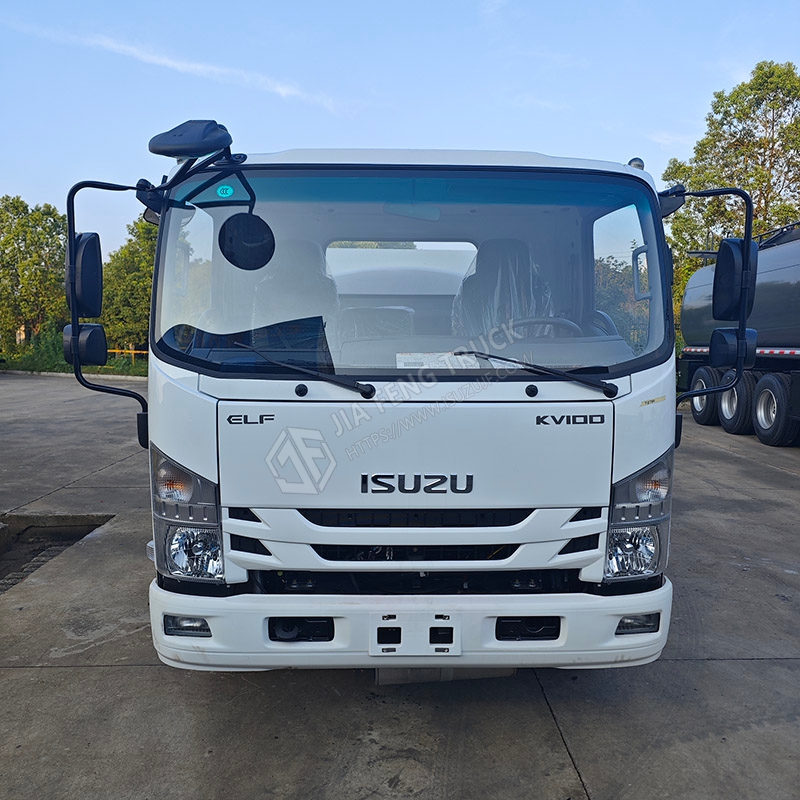 Isuzu KV100 Cisterna De Combustible De 8 Metros C&uacute;bicos