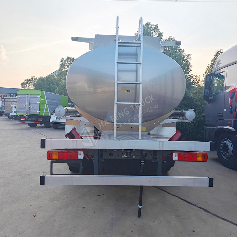 Sinotruk HOWO 6x4 Fuel Truck