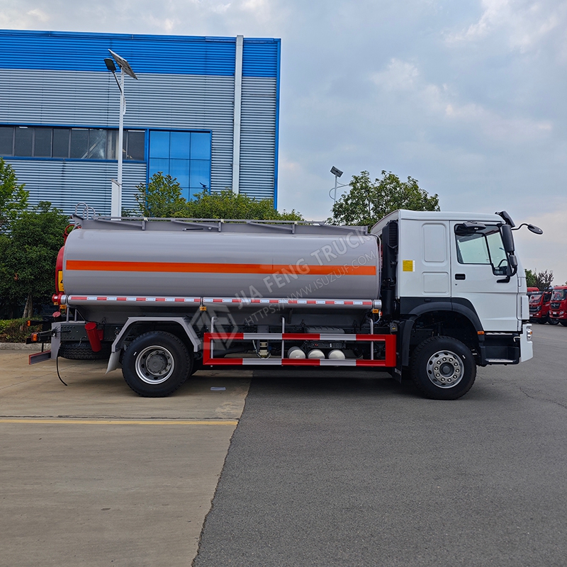 Sinotruk HOWO 4x2 Classic TX Cami&oacute;n De Combustible